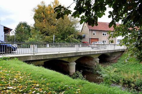 Die Lache-Brücke durch Babenhausens Innenstadt ist ein kostenintensives Projekt der kommenden Jahre. 2025 soll die Sanierung beginnen. Foto: Ursula Friedrich