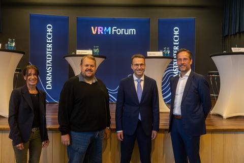 VRM-Forum zur Bürgermeisterwahl in Fischbachtal mit (von links) Christina Kolb, Heiko Handschuh, Philipp Thoma und Thomas Bach. 