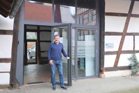 Jochen Gaydoul öffnet gerne für Besucher die Tür der Scheune im Diakoniezentrum. Ulrike Bernauer