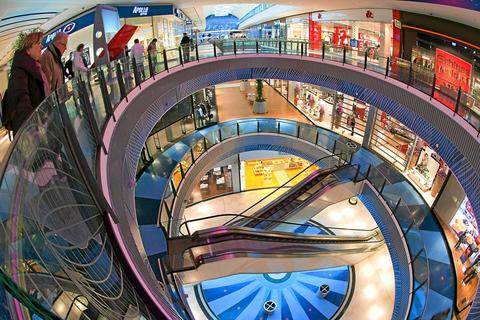 Bei der Eröffnung 2009 gab es in der Shopping-Mall 175 Geschäfte, nun steht fast jeder zweite Laden leer.  Archivfoto: Torsten Boor / VRM   