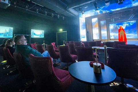 Mit 3D-Effekten und drehbaren Sesseln verspricht das Theater "Stein’s Tivoli" im Loop 5 ein einzigartiges Theatererlebnis. 
