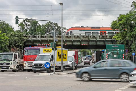 Die Busspur am Amöneburger Kreisel. Foto: René Vigneron