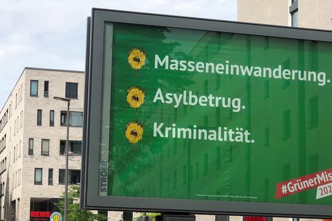 Eine Online- und Plakatkampagne gegen die Grünen sorgt in vielen deutschen Städten für Verwirrung.  Foto: Harald Kaster