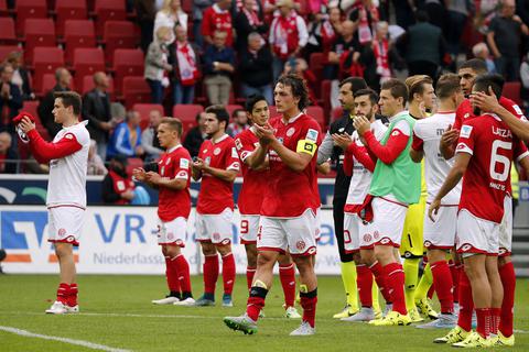 Tapfer dagegengehalten: Mainz 05 nach dem Spiel gegen den FC Bayern München. Foto: Sascha Kopp