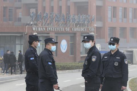 Das Institut für Virologie in Wuhan beherbergt mehr als 10.000 Fledermaus-Proben zur Virusforschung.  Die US-Regierung vermutet, dass Sars-CoV-2 von dort auf den Menschen übertragen wurde. Foto:  AP