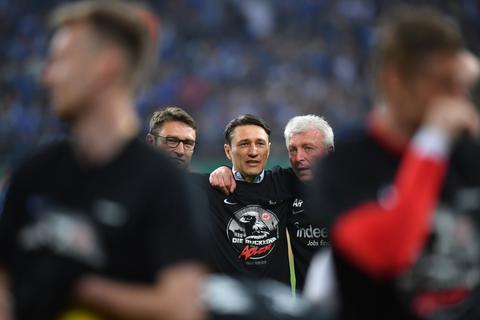 Niko Kovac darf sich freuen: Die Eintracht zieht ins DFB-Pokalfinale ein. Foto: dpa