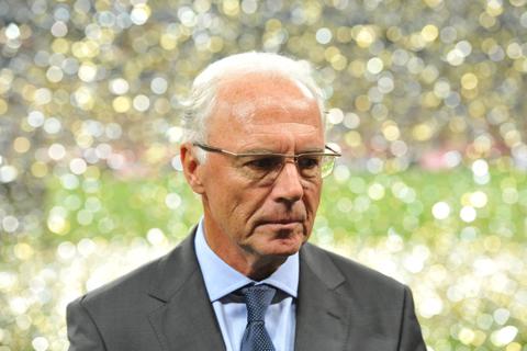 Franz Beckenbauer wird für Sponsorenhonorare zur WM 2006 derzeit heftig kritisiert. Foto: dpa