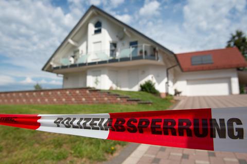 Der Kasseler Regierungspräsident Walter Lübcke wurde im Juni 2019 von Stephan Ernst auf der Terrasse seines Wohnhauses in Wolfhagen erschossen. Ernst wurde dafür 2021 verurteilt. Archivfoto: dpa