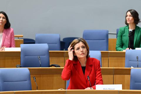 Die Drei von der Sondierungsstelle (v.l.): Daniela Schmitt (FDP), Ministerpräsidentin  Malu Dreyer (SPD) und Anne Spiegel (Grüne).  Foto: dpa/Arne Dedert