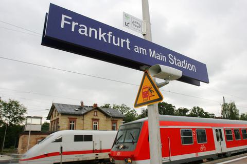 In den Abendstunden wird es am Samstag zwischen Frankfurt und Mainz zu Einschränkungen im S-Bahn-Verkehr kommen.