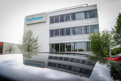 Hinter der vergleichsweise schlichten Fassade des Sitzes der Software AG in Darmstadt verbirgt sich eines der bedeutendsten Software-Unternehmen der Welt. 54 Jahre nach der Gründung wird es nun verkauft.